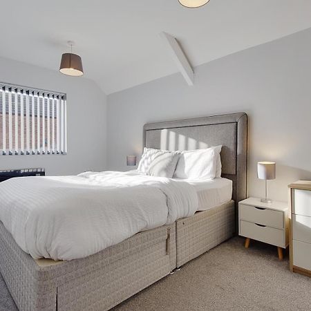 Ashley Road Apartments 풀 외부 사진