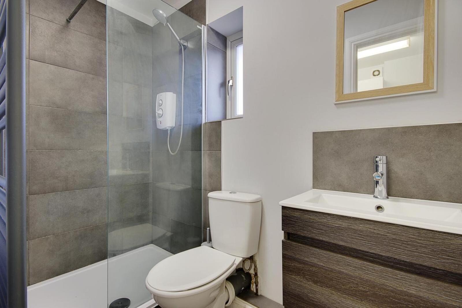 Ashley Road Apartments 풀 외부 사진